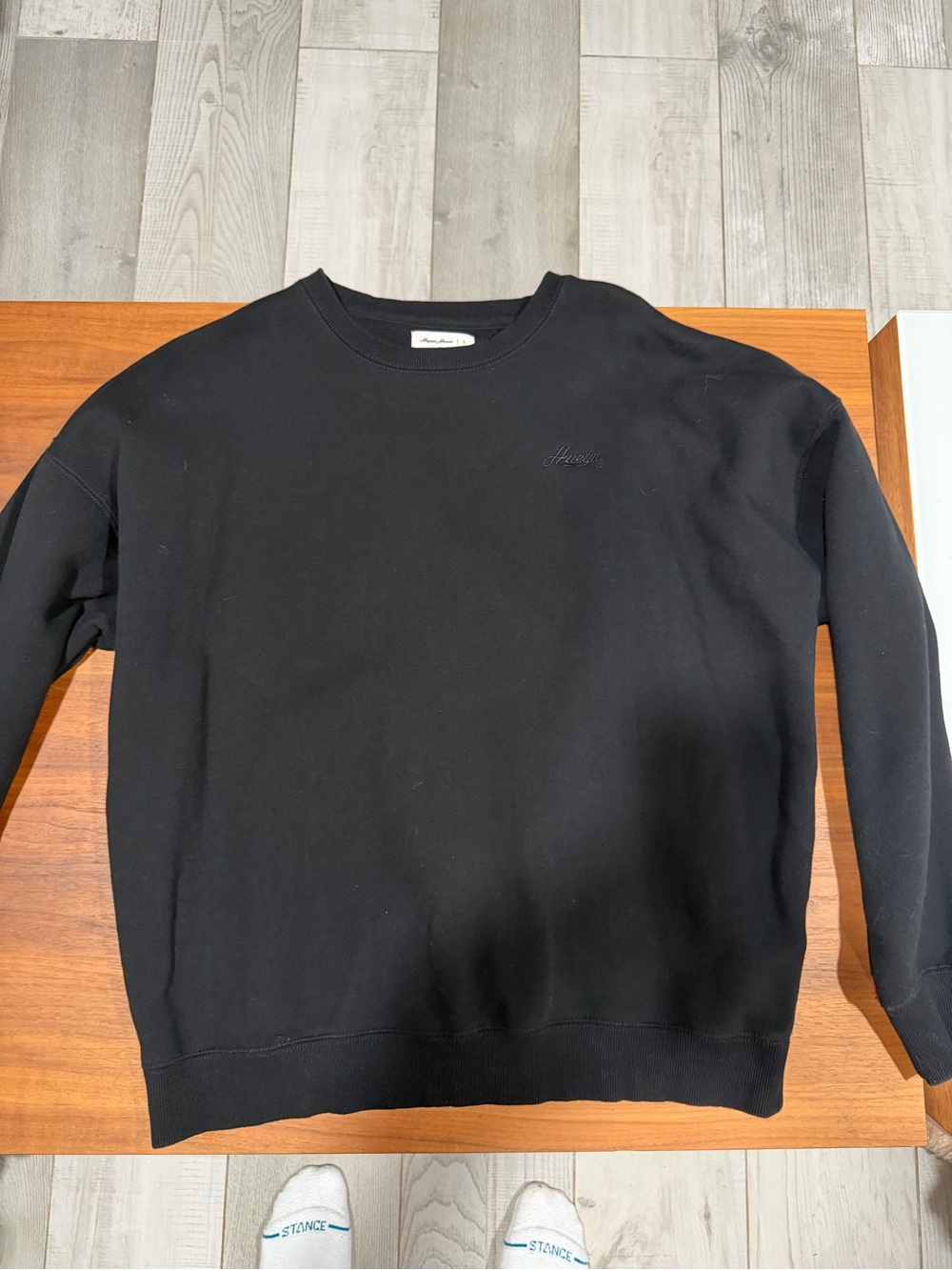 Huega House Men's Black Crewneck Sweater - Size Large